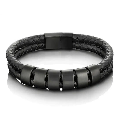 Finis les cadeaux qu'il range dans un tiroir et oublie — Ce bracelet, il ne le quittera plus